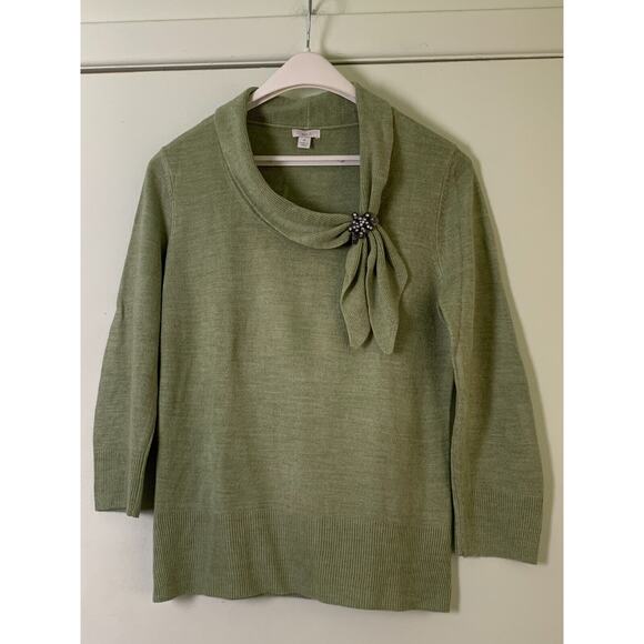 APT 9 WOMEN’S SWEATER LIGHTWEIGHT SZ M LIGHT GREEN WITH JEWELED PIN - Picture 9 of 16